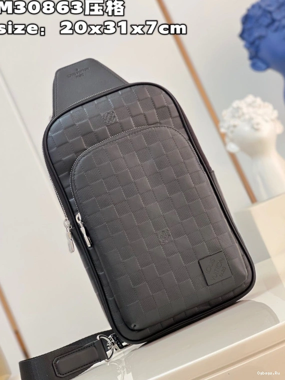 Slingbag LOUIS Avenue NM VUITTON 0210